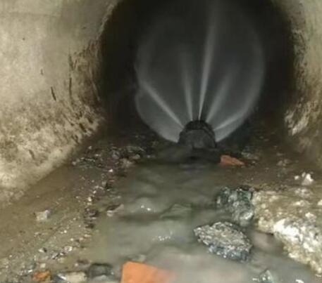 侨乡街道开发区市政管道清淤